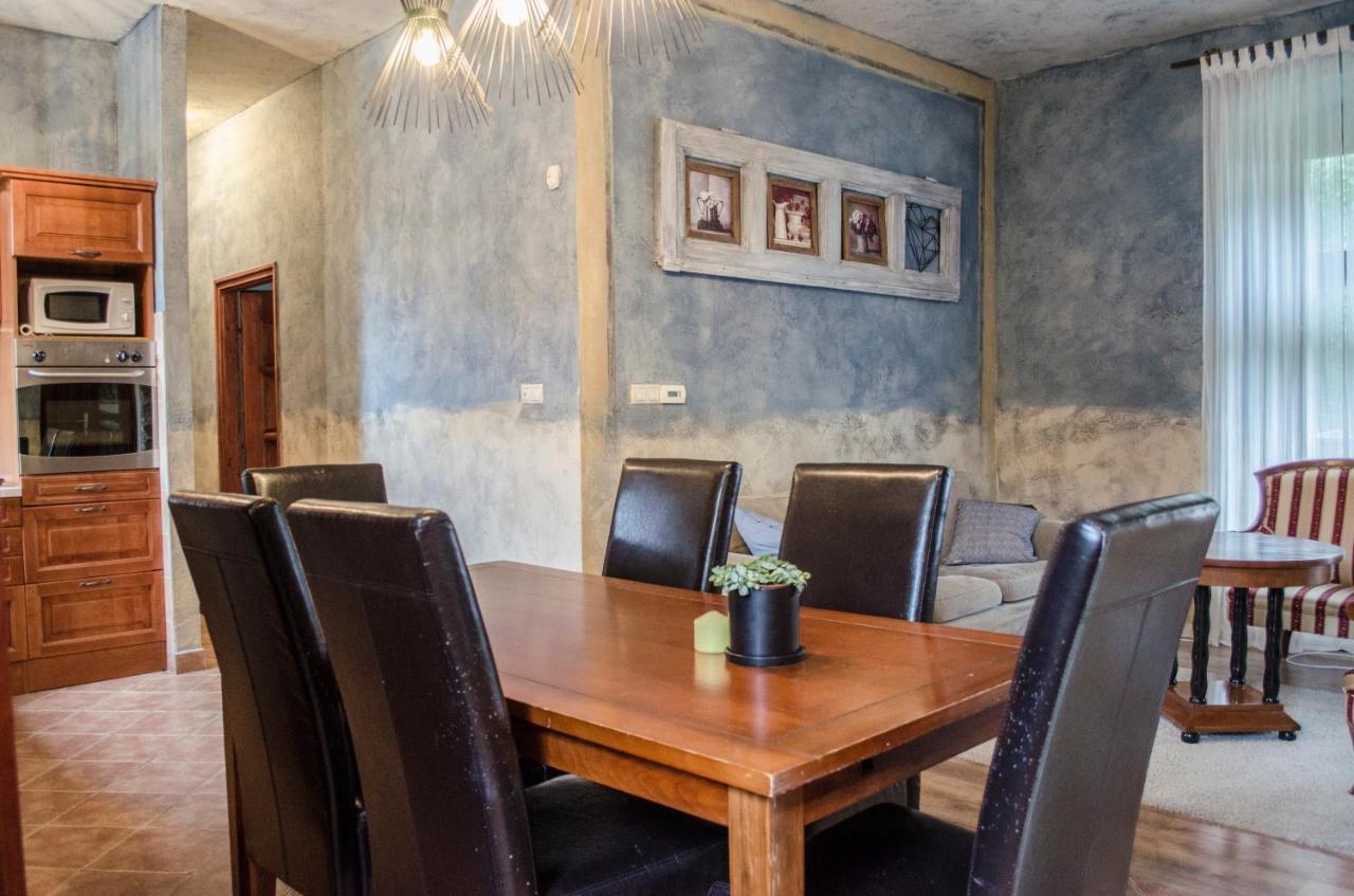 Kohaz Apartman Apartment Veszprém Екстериор снимка