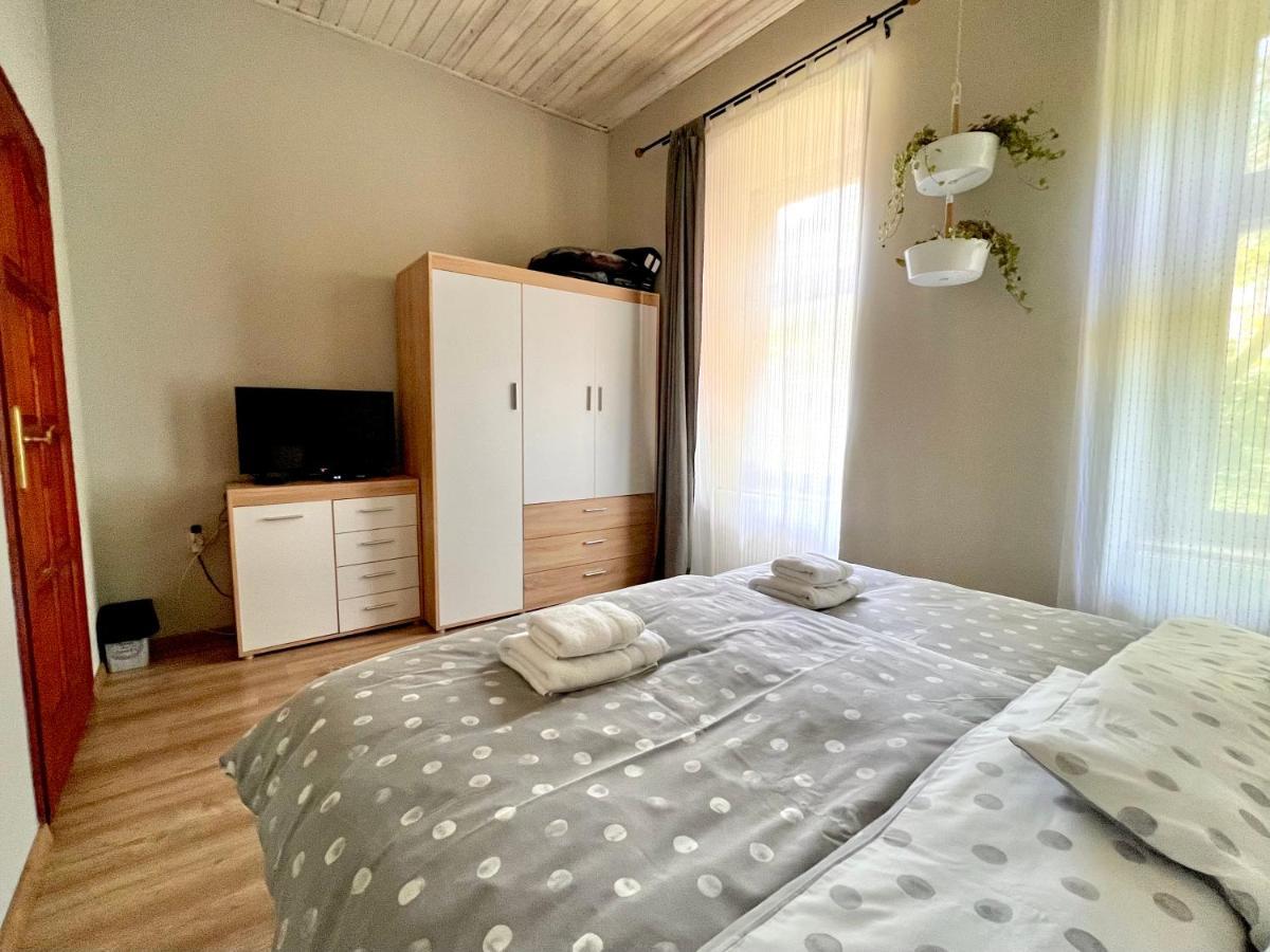 Kohaz Apartman Apartment Veszprém Екстериор снимка