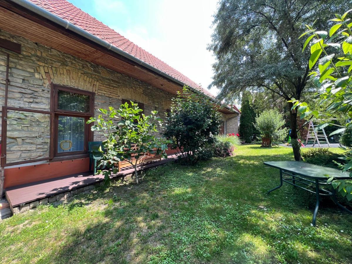 Kohaz Apartman Apartment Veszprém Екстериор снимка